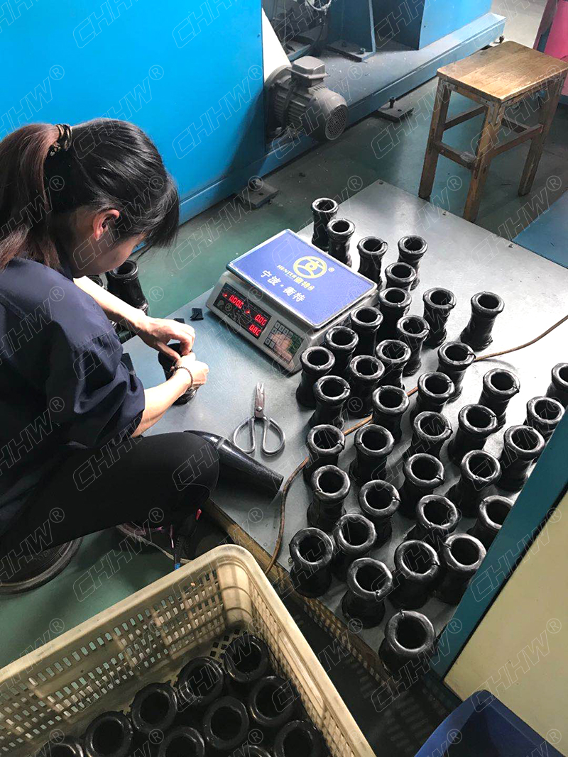 華威<a href=http://www.qpnixj.cn/xjjt/ target=_blank class=infotextkey>橡膠接頭</a>產胚圖 華威<a href=http://www.qpnixj.cn/xjjt/ target=_blank class=infotextkey>橡膠接頭</a>產胚圖